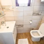 Serene Hollow With Mountain View - Two Bedroom With Mountain View