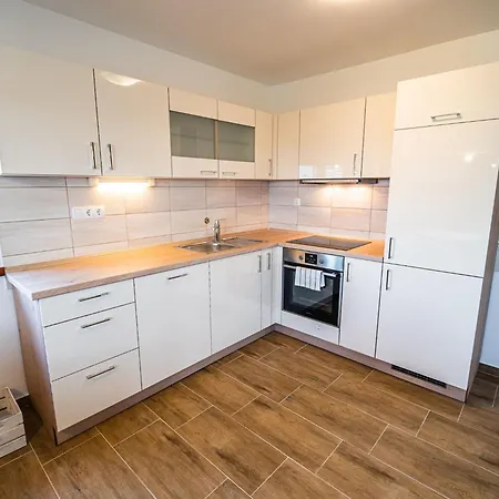 Serene Hollow With Mountain View - Two Bedroom With Mountain View بيت للعطل *