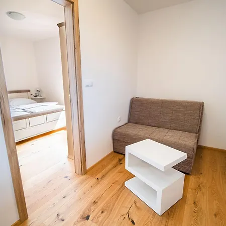 Serene Hollow With Mountain View - Two Bedroom With Mountain View * Cerklje ob Krki