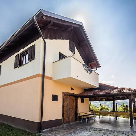Serene Hollow With Mountain View - Two Bedroom With Mountain View