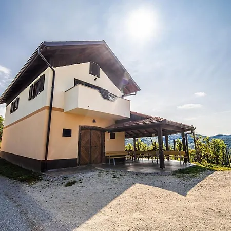 Feriehus Serene Hollow With Mountain View - Two Bedroom With Mountain View *