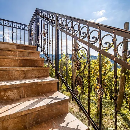Serene Hollow With Mountain View - Two Bedroom With Mountain View