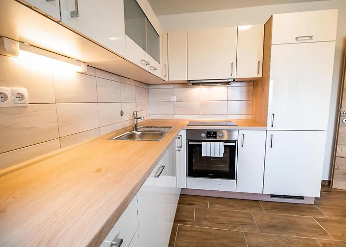 Serene Hollow With Mountain View - Two Bedroom With Mountain View *