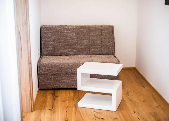 Serene Hollow With Mountain View - Two Bedroom With Mountain View بيت للعطل Cerklje ob Krki