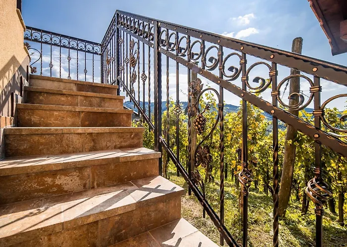 Serene Hollow With Mountain View - Two Bedroom With Mountain View