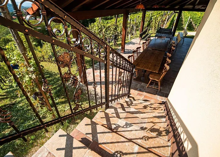 Serene Hollow With Mountain View - Two Bedroom With Mountain View Cerklje ob Krki